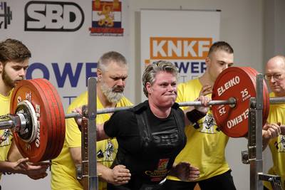 Strik begint carnaval met kater: ‘­Ik heb mezelf voor niets lopen uithongeren’