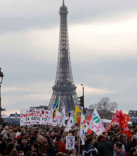 La Tour Eiffel fermée en raison d'un appel à la grève du personnel