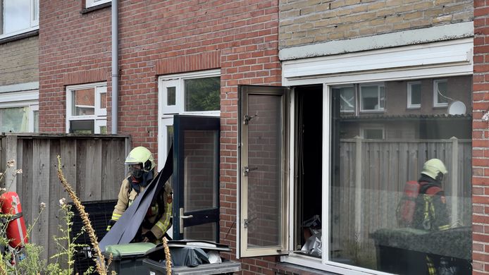 De bewoonster van de woning in Oldenzaal is aangehouden.
