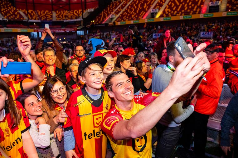 gunstig ik ben trots Minder Tweedeklasser KV Mechelen wint Beker van België na 1-2 stuntzege tegen AA  Gent