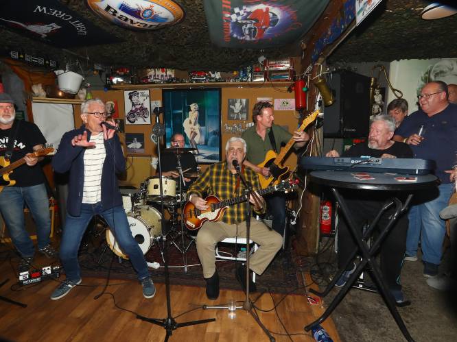 Driehonderd fans verrassen jubilerende rockers Mac Taple tijdens feest in Eindhoven
