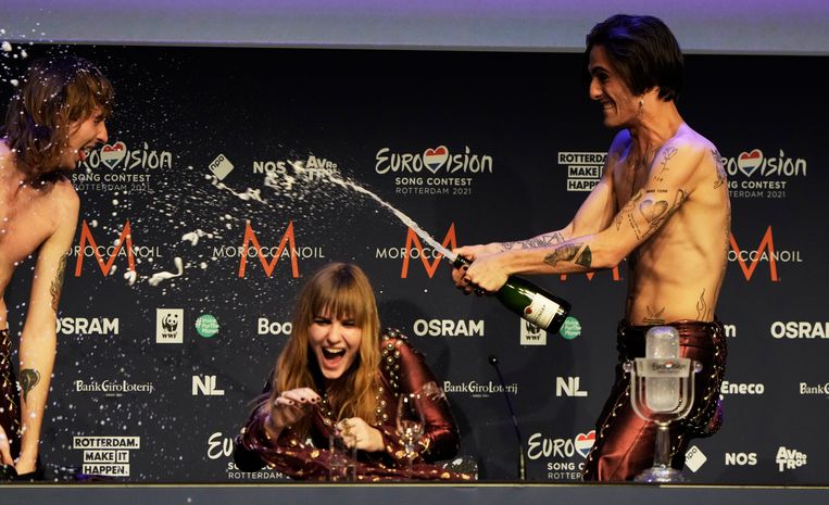Uitzinnig van vreugde na de winst op het Eurovisie Songfestival Beeld Brunopress