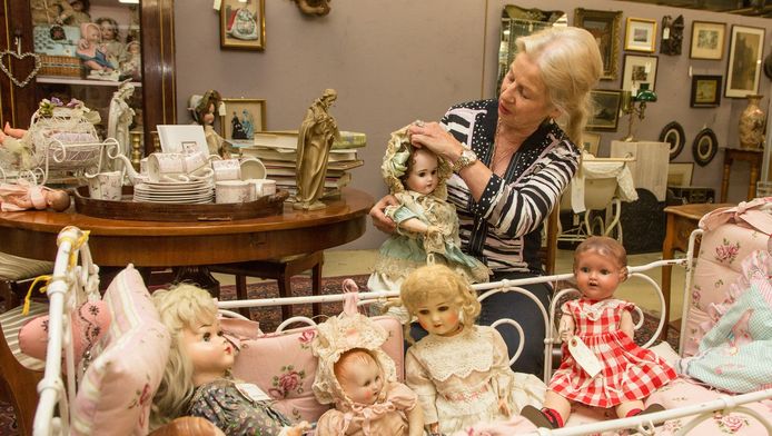 Periodiek Vervreemden toeter Soestse verkoopt 200 van haar 240 poppen | Binnenland | AD.nl