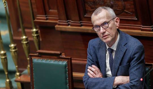 Vandenbroucke wil terugbetaling homeopathie en acupunctuur terugschroeven