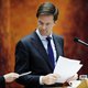 Wat zou u doen, mijnheer Rutte? Aanpassen en invechten?