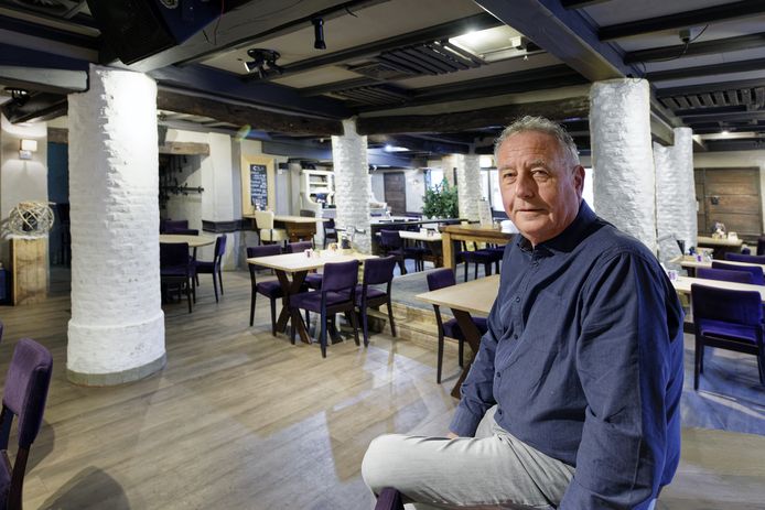 Henk Kafoe in het voormalige restaurant van 't Pakhuyzz in Schijndel.