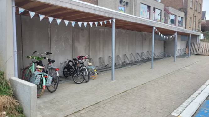 Provincie investeert in fietsenstalling van basisschool De Kinderberg in Bierbeek