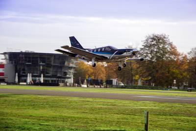 Hoe ‘international’ is Breda International Airport? In ieder geval wist Angelina Jolie het te vinden