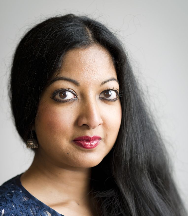 Shantie Singh is bestuurskundige en auteur van de roman Vervoering. Beeld Antonia Hrastar