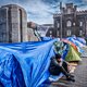 Terwijl Brussel en Vlaanderen vechten over opvang asielzoekers, heeft het leger nog 365 slaapplekken