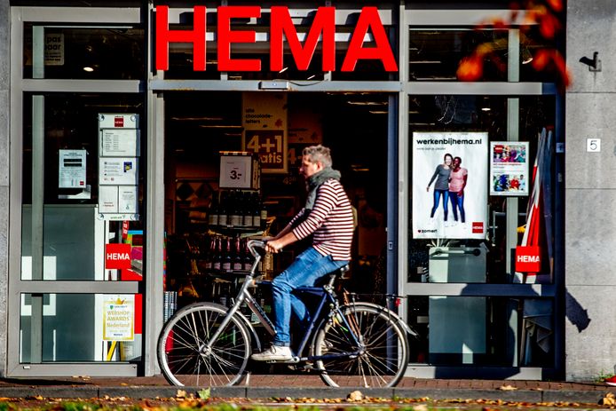 De Hema in Haarlem. Volgens ceo Tjeerd Jegen staan er geen winkels in Nederland op de nominatie om te worden gesloten.