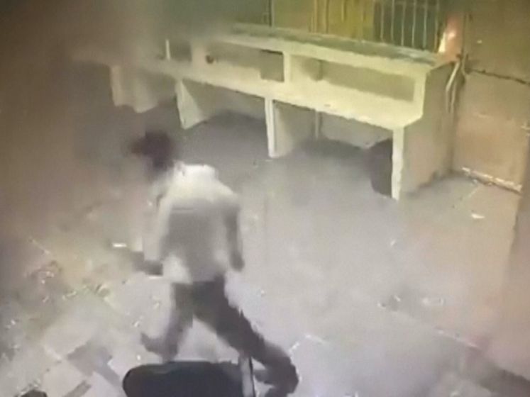 Bewakers lopen weg tijdens fatale brand in migrantenopvang