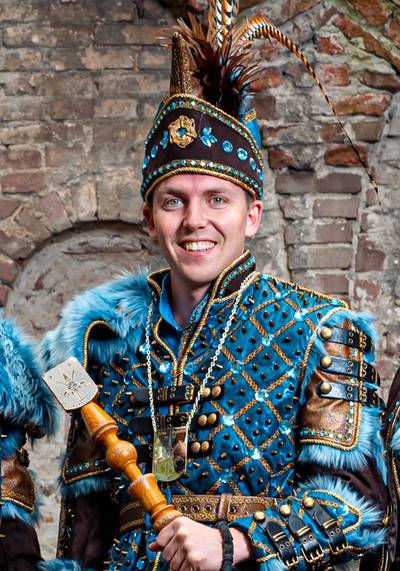 Prins Jogadero is baas over Narregat (Gerwen), met als motto: Vier-us carnaval!