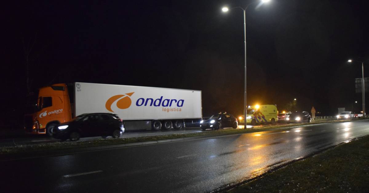 Voetganger aangereden door vrachtwagen in Rhenen.