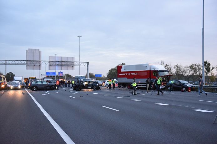 Ongeluk op de A2 bij Nieuwegein richting Utrecht
