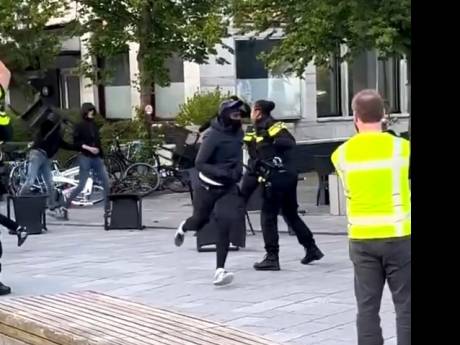 Hooligans sturen appje naar rivalen en dan 'breekt de hel los’: 'Het wordt steeds gekker hier!’