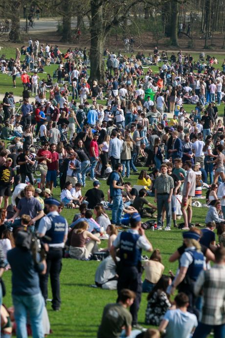 Un porte-parole de “L’Abîme”, la nouvelle fête annoncée ce vendredi soir au Bois de la Cambre: “On estime qu’on ne fait rien de mal”