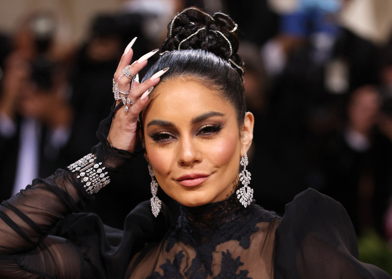 Vanessa Hudgens presenteert MTV Movie & TV Awards opnieuw | Foto