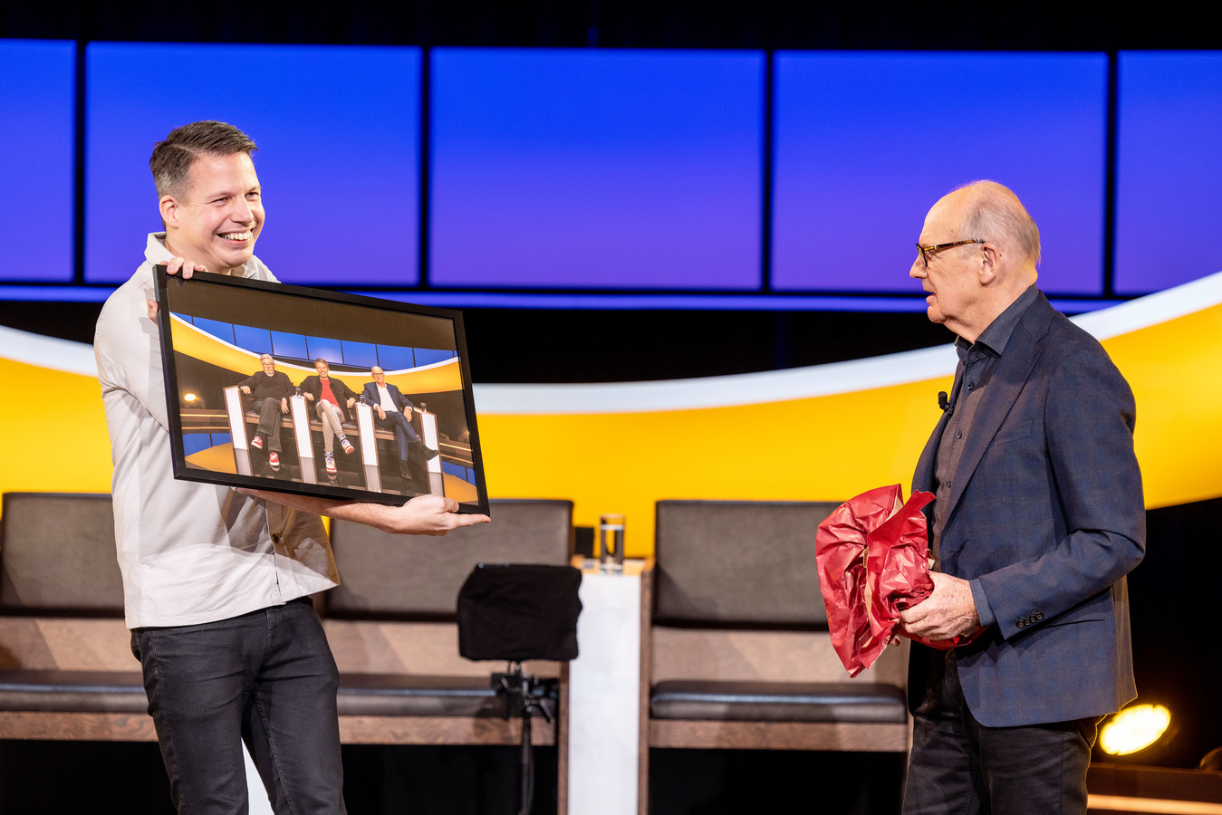 Ramon krijgt cadeau na 335 keer bijwonen De Slimste Mens: ‘Je moet ...