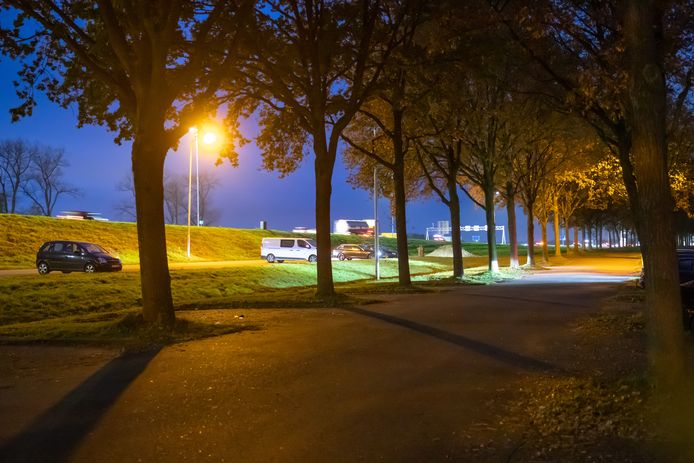 Onder meer op deze carpoolplaats bij Bunschoten gebruikte Chantal haar lachgas.