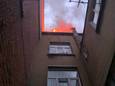 Op een zolder van een flatgebouw in Sint-Joost-ten-Node brak zaterdagavond brand uit.