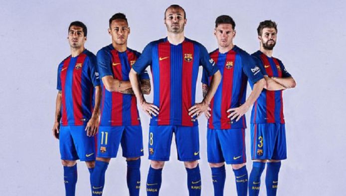 Rubber Aardrijkskunde Vijftig Barcelona stelt nieuwe shirt zonder sponsor voor | Buitenlands Voetbal |  hln.be