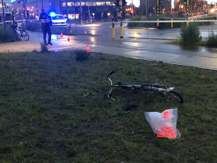 Twee fietsers raakten in juni 2019 levensgevaarlijk gewond op het bewuste kruispunt op de Antwerpse Noordersingel nadat ze werden aangereden door een automobilist.