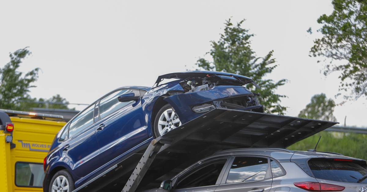 Gewonde door botsing op beruchte weg bij Apeldoorn.