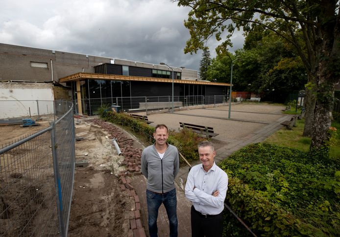 Volgens uitbater Twan Wijnen (links) en projectleider van de gemeente Waalre Joep Lafarre (rechts) is het nieuwe 't Hazzo vanaf