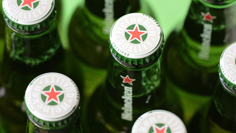 Heineken-flesjes met schroefdop zijn de nieuwe hit in China. Beeld anp