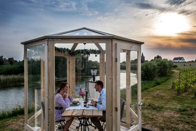 Herberg de Engel blij met terrashuisjes, veel interesse van grote bedrijven