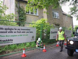 Greenpeace plaatst hek om huis David Cameron