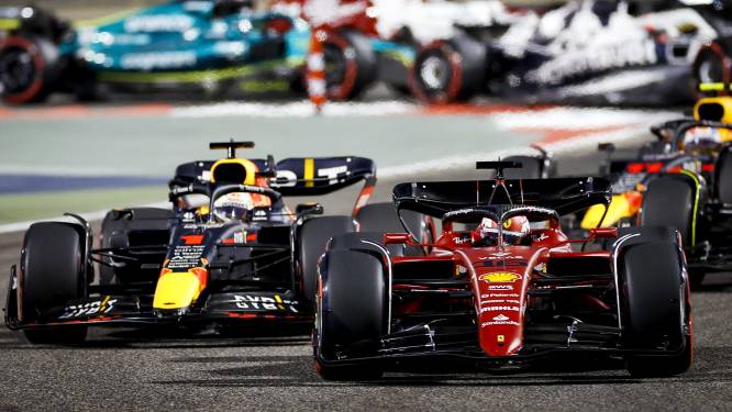 Openingsrace eindigt voor Max Verstappen in koningsdrama, Charles Leclerc wint na knotsgekke slotfase