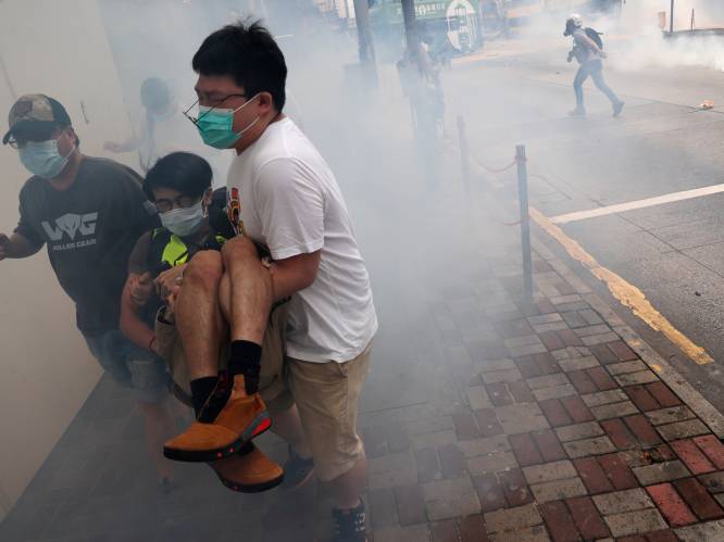 Politie Hongkong grijpt in met traangas en waterkanon bij nieuwe betoging, Peking waarschuwt dat veiligheidswet “onverwijld” ingevoerd moet worden