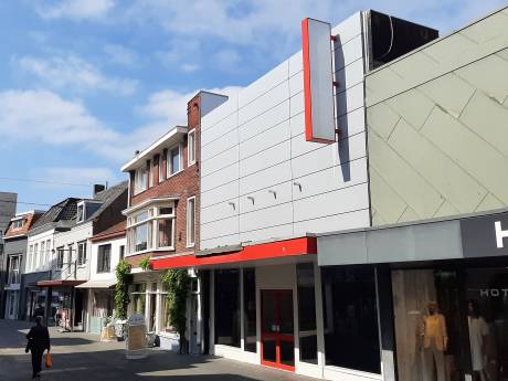 De Noordstraat in Terneuzen oogt leeg, maar als je goed kijkt zie je wel degelijk beweging 