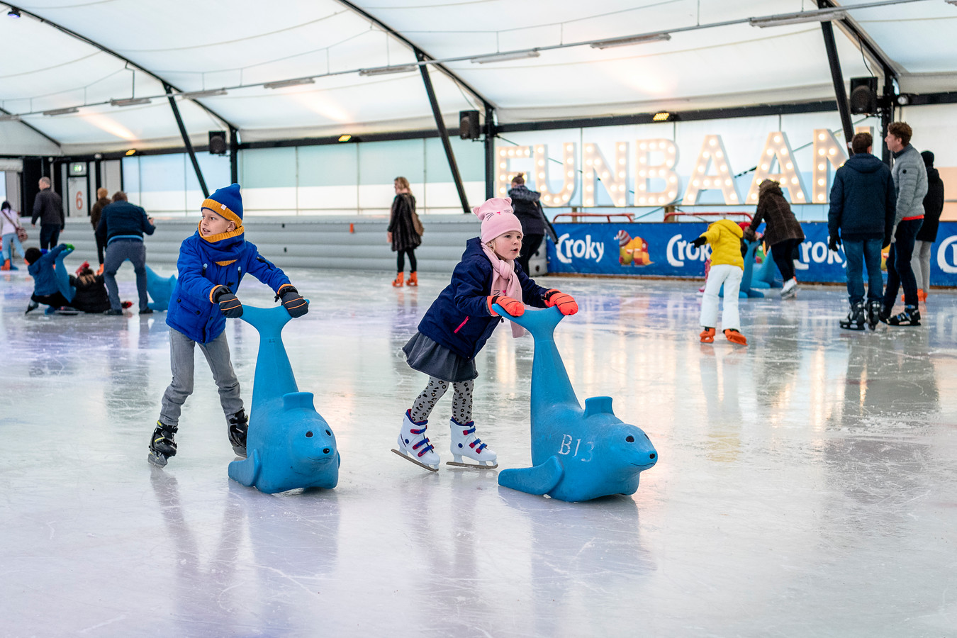 Haal ze maar weer uit het vet hoor! Schaatsbaan Rotterdam is open Foto AD.nl