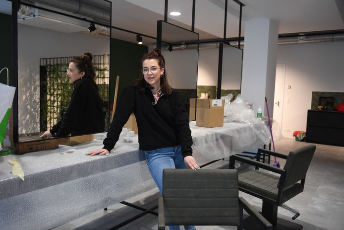 Silke van Hyfte opent zaterdag haar nieuw kapsalon Geknipt!
