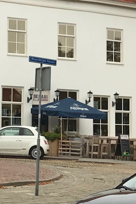 Café De Kaai in Bergen op Zoom stapt naar rechter over scheef terras