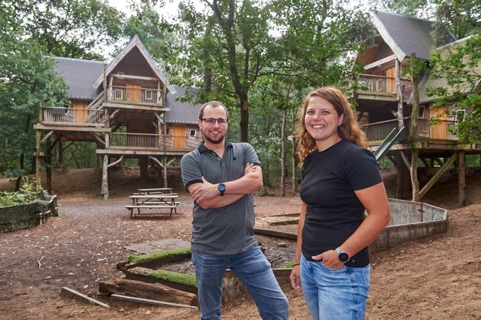 Peter en Saskia Swinkels runnen samen Avontyr, een groepsaccommodatie met boomhutten in Reek die 5 jaar bestaat.