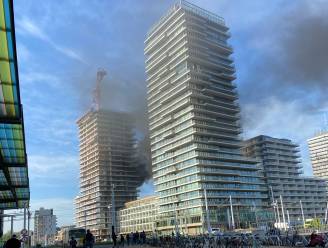 Brand in ruwbouw vlak bij Sky Tower in Oostende: vuur wel onder controle