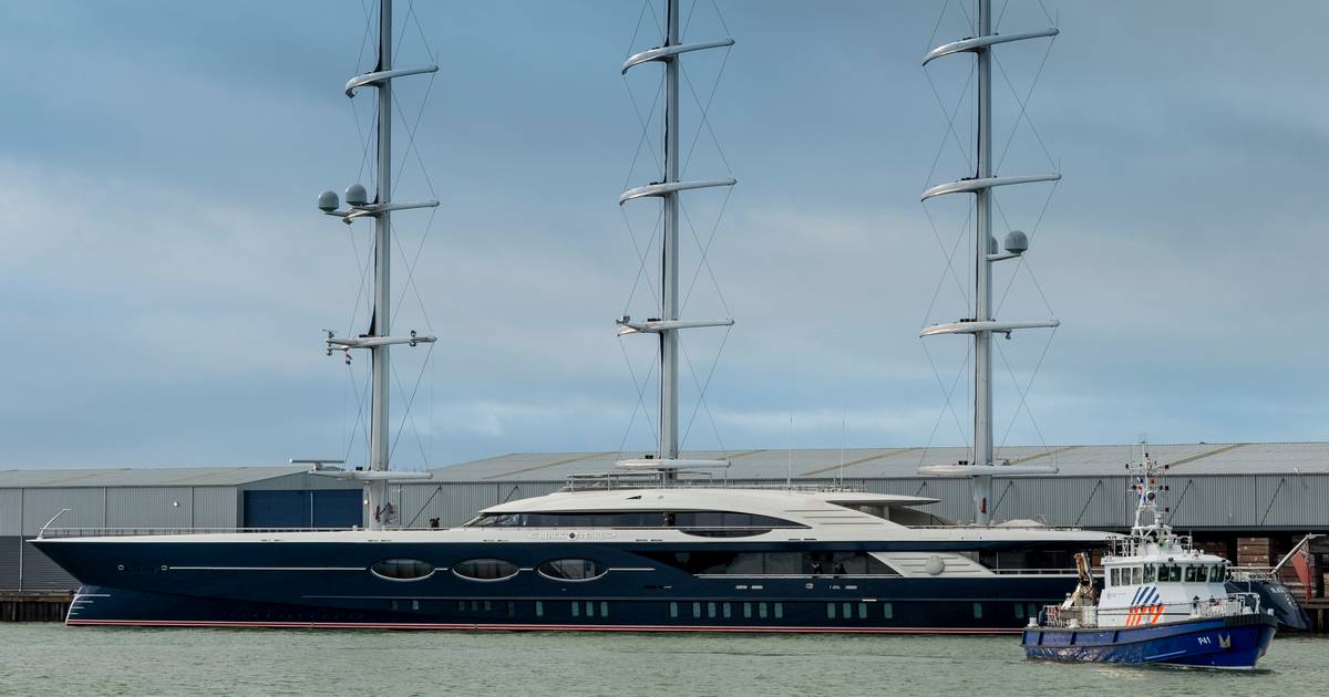 Enorm Zeiljacht Trekt Veel Bekijks In Vlissingse Buitenhaven Walcheren Pzc Nl