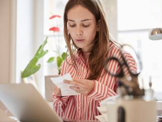 Meer financiële vrijheid als vrouw? 10 tips: “Aparte rekeningen of één pot? Dit is wat experts adviseren"