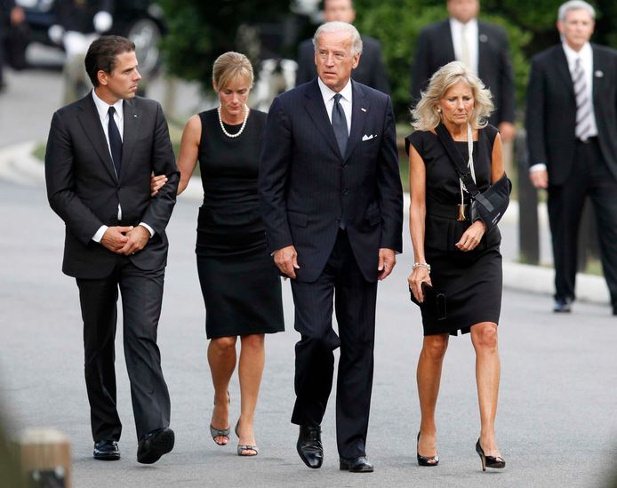 Hunter en Kathleen Biden (links) samen met Joe en Jill Biden tijdens de begrafenis van senator Edward W. Kennedy in 2009.