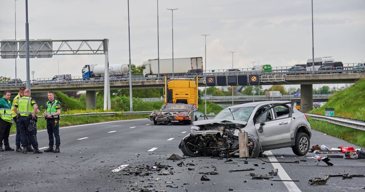 Weg dicht door ernstig ongeval bij Breda, verkeersdrukte in heel West-Brabant.