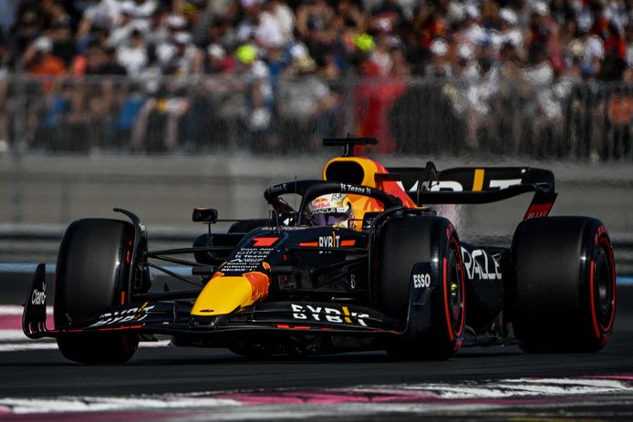 Embryo charme Betsy Trotwood Niet vlekkeloze' Max Verstappen start als tweede, pole voor Charles Leclerc  na perfect uitgevoerd plan Ferrari | Formule 1 | AD.nl