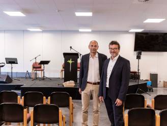 Evangelische kerk in Bilzen krijgt na acht jaar wachten dan toch erkenning van Vlaamse overheid: “Elke zondag komen tot 150 mensen hier samen zingen”