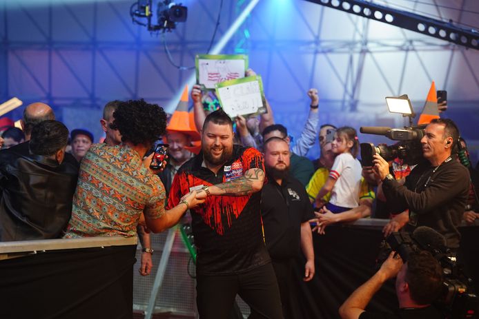 Michael Smith bij zijn opkomst in Bahrain.