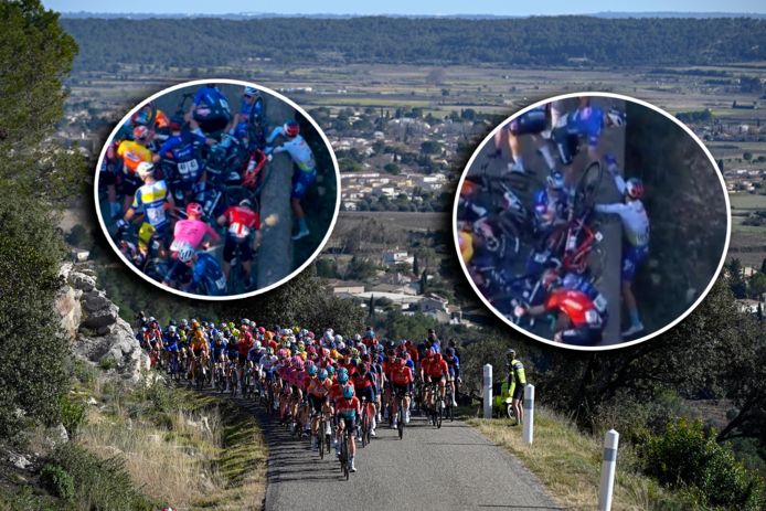 Het peloton onderweg in de Ster van Bessèges, inzet: de grote valpartij, waarbij Valentin Ferron omhoog wordt geholpen.