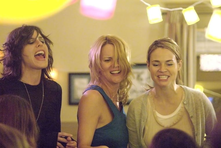 (9) The L Word (2004, kabelaar Showtime) ging met leuke volwassen lesbiënnes aan de haal. Beeld   