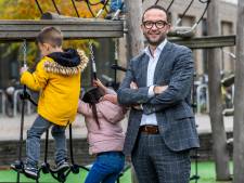 Schoolbestuurder Anko doet het allemaal net even anders: hij ging zélf met cijferlijst naar ouders